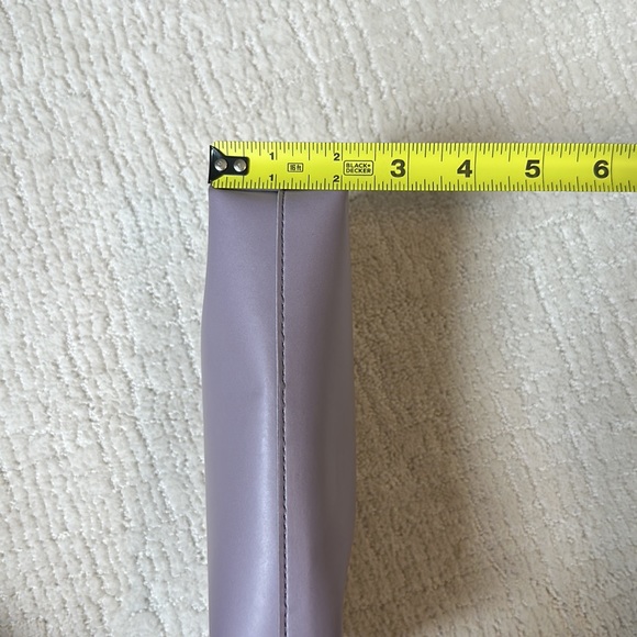 Lululemon zip pouch. new. - Picture 9 of 9